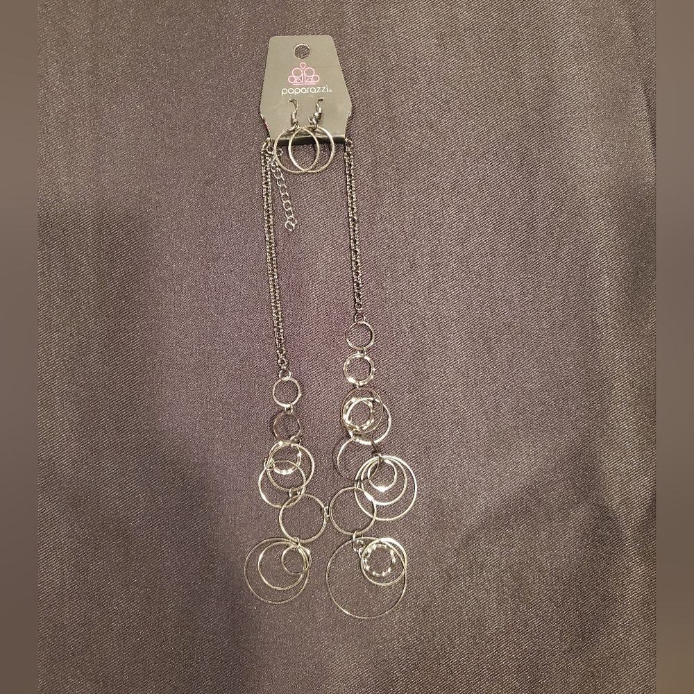 Paparazzi Break The Cycle Black Circle Necklace & Earrings